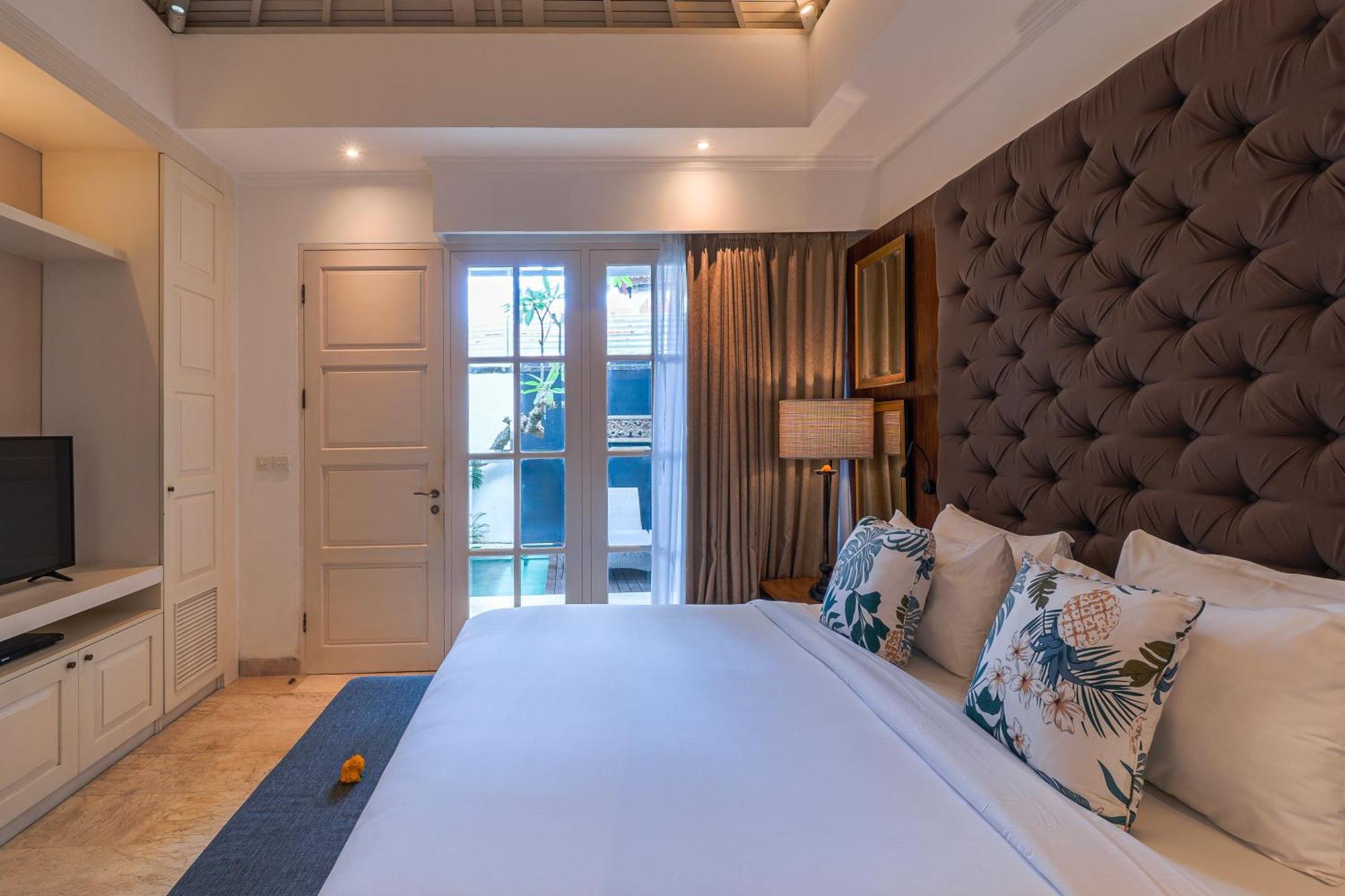 Mosan House - Unique Art-Filled Gem In Perfect Location A Short Walk From The Beach Or Seminyak Square Including Ac Office For Remote Working Eksteriør bilde